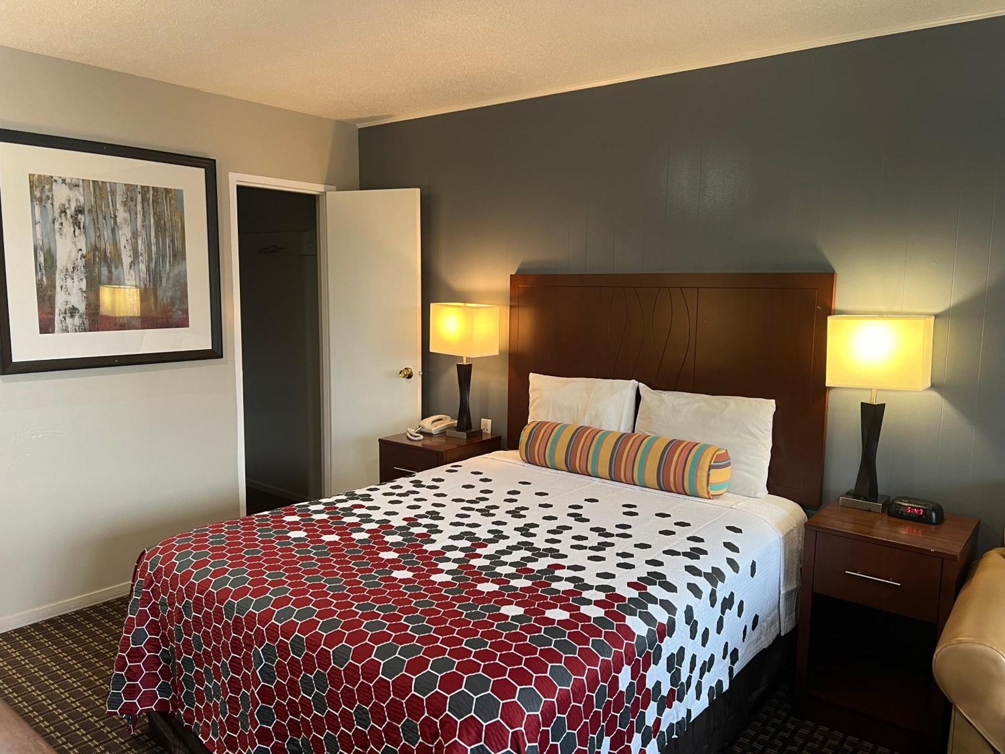 Travelers Inn Eugene University エクステリア 写真